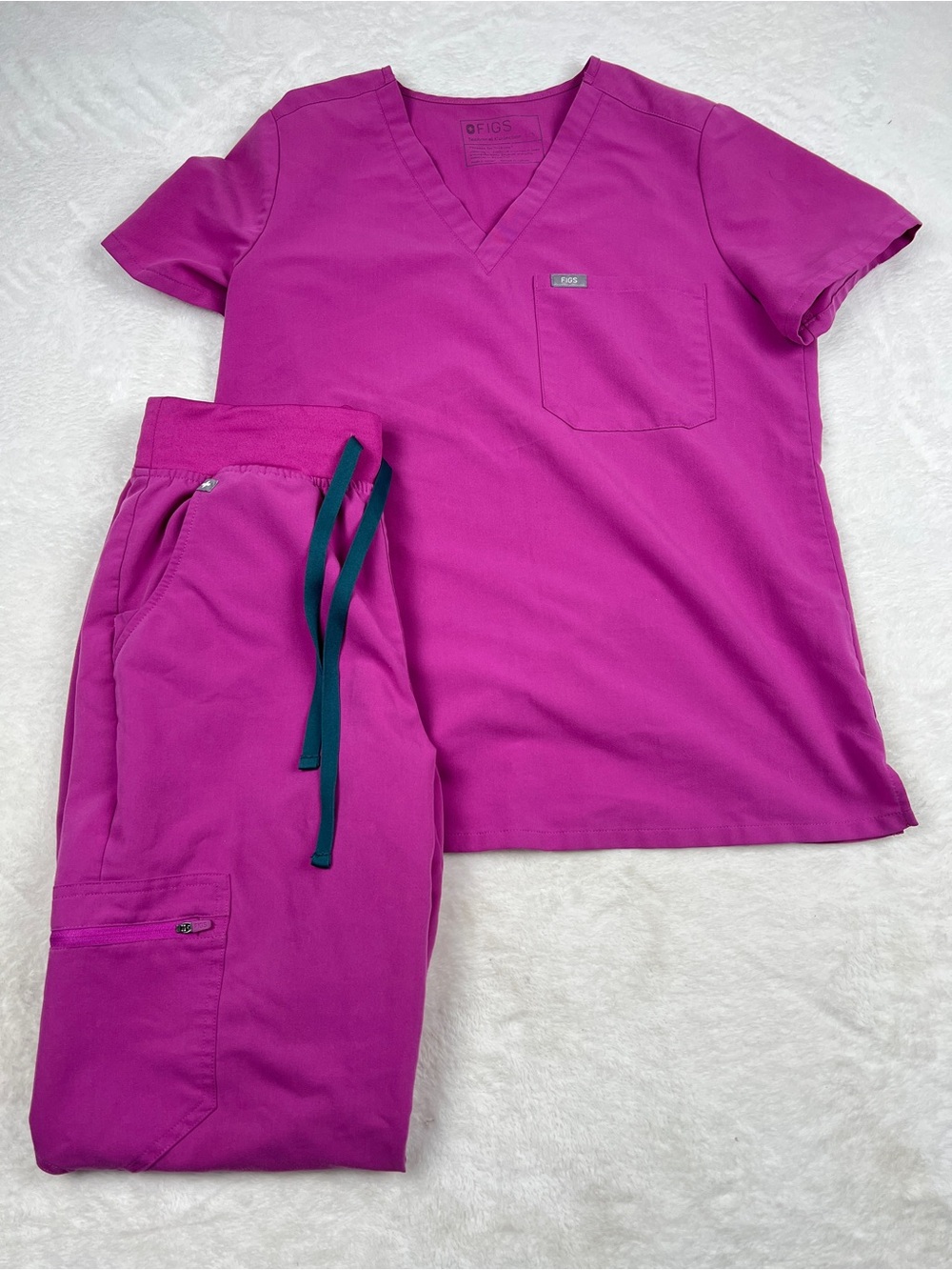 FIGS Scrub Set Small Bright Fuchsia Catarina Top Zamora Joggers EUC